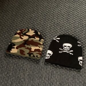 2x camo and skull beanies